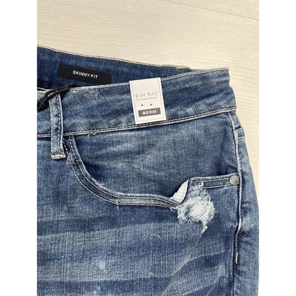 NWT Judy Blue Womens Mid Rise Skinny Fit Jeans Size 24W Distressed Stretch - Picture 4 of 14